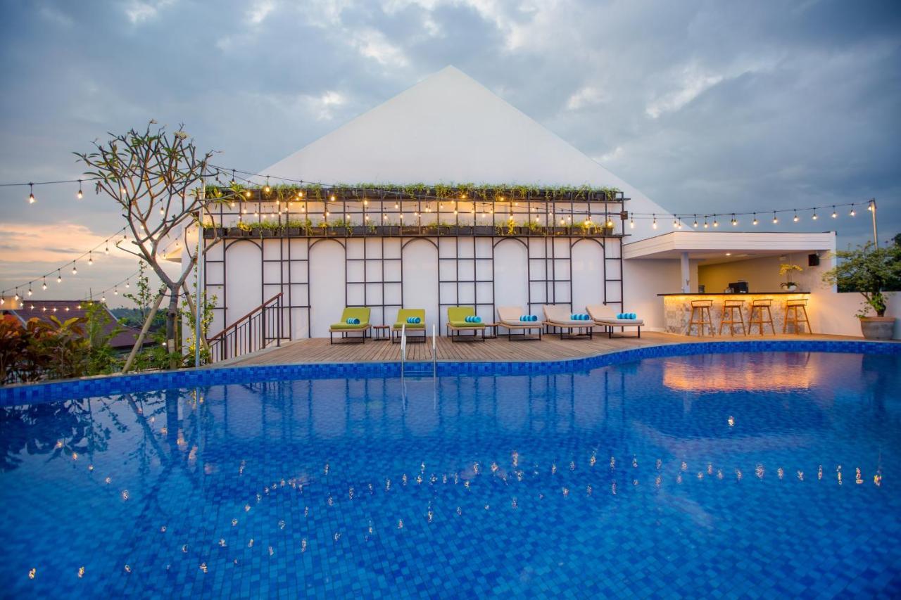 Rv Hotel Gianyar Ubud  Exterior photo